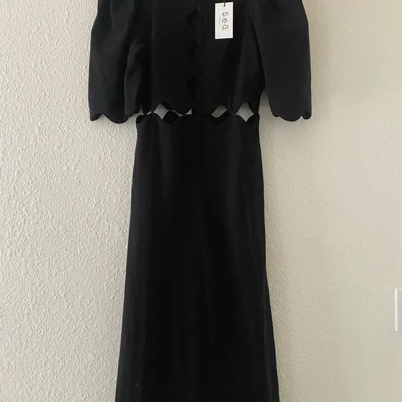 Sea New York NWT Leona Short Sleeve Cut Out Scalloped Midi Dress in Black Size 2 - Picture 3 of 5